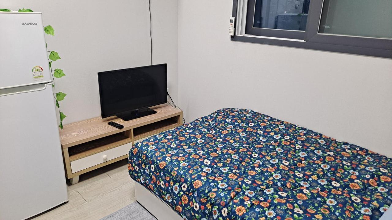 Отель Yolo House Инчон Экстерьер фото