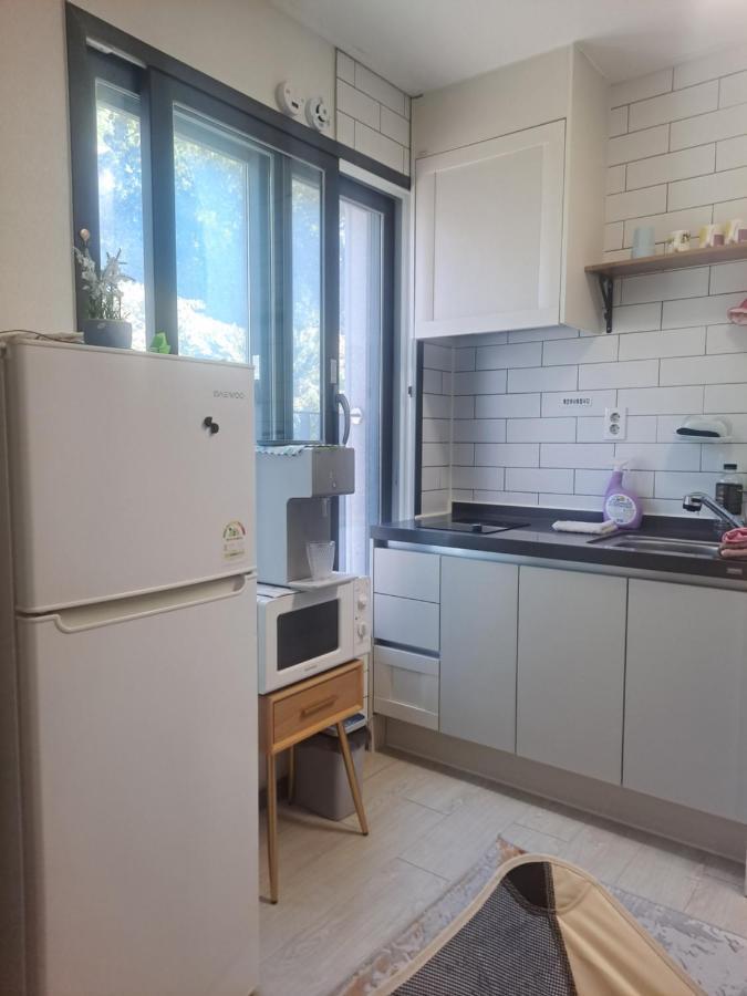 Отель Yolo House Инчон Экстерьер фото