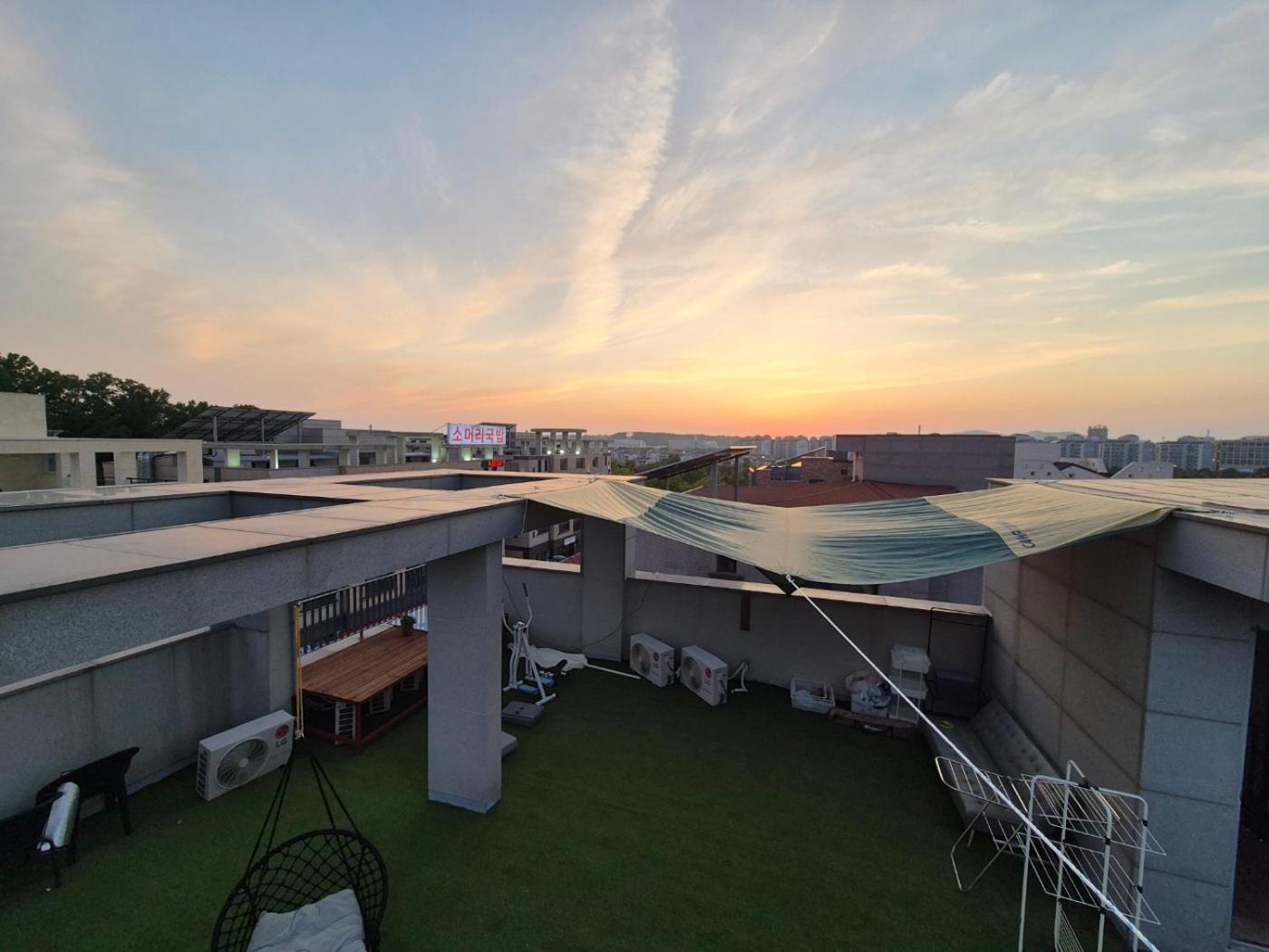 Отель Yolo House Инчон Экстерьер фото