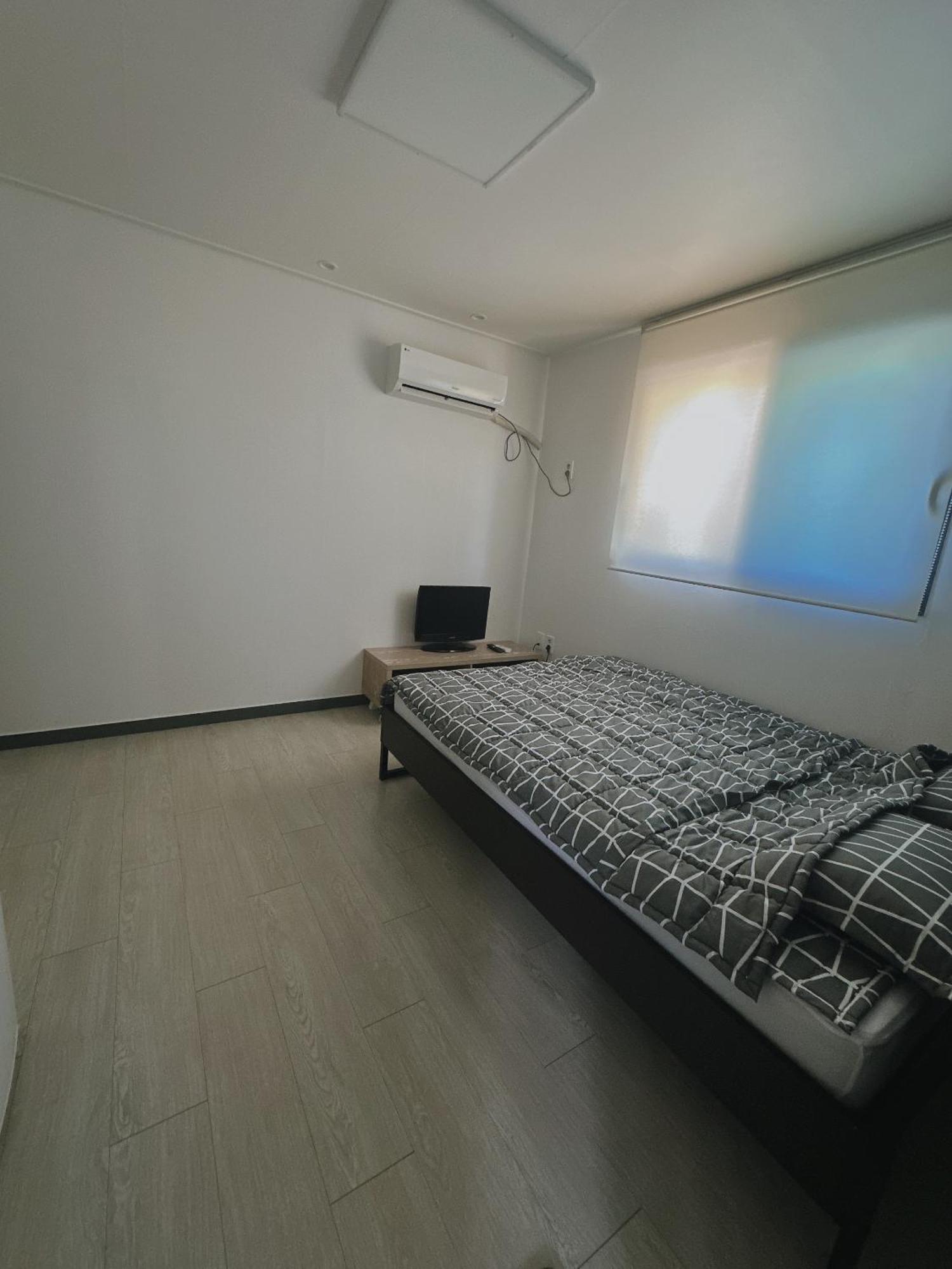 Отель Yolo House Инчон Экстерьер фото