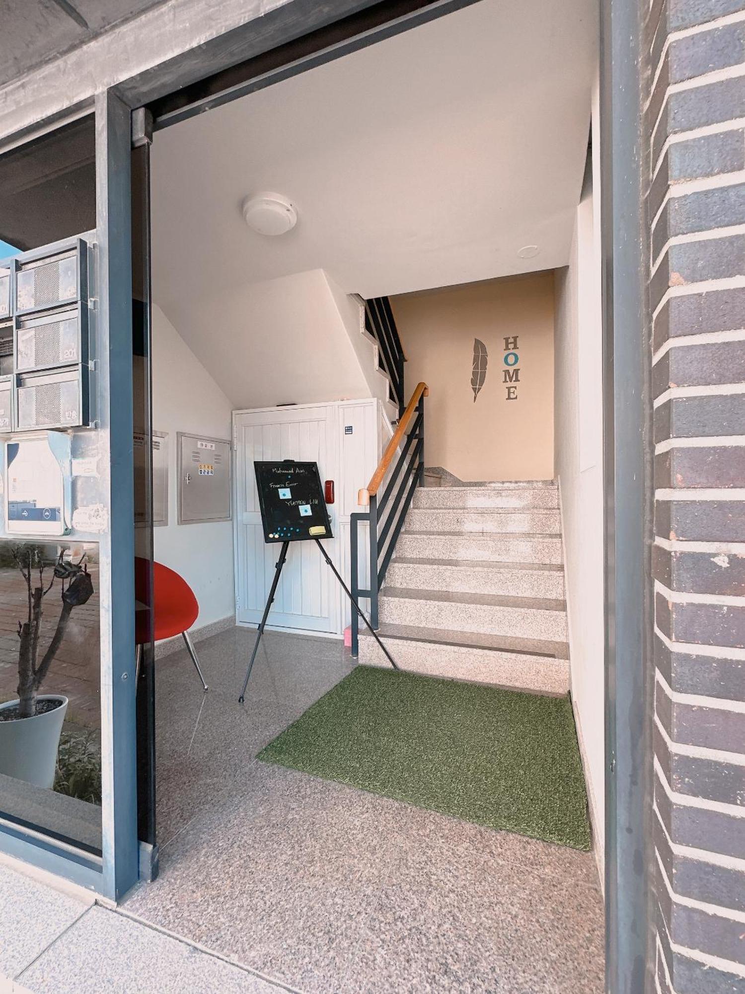 Отель Yolo House Инчон Экстерьер фото